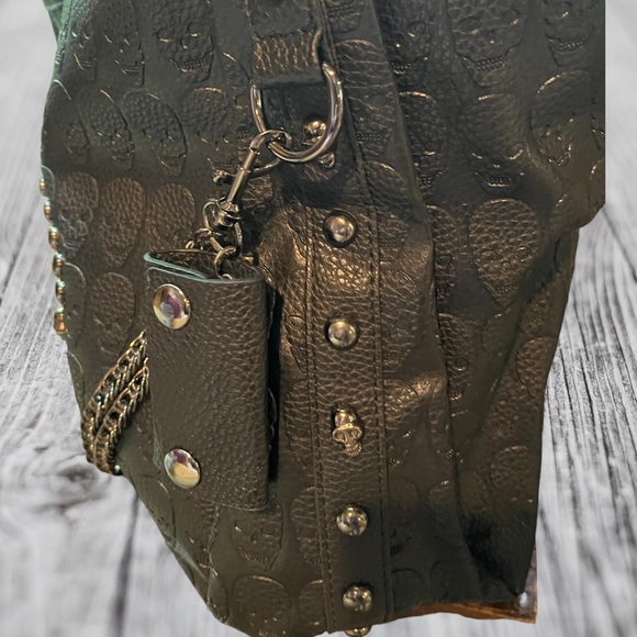 NWT Skull and Punk Rivet Bling Faux Leather Shoulder Style Tote Bag w/ Chains - Picture 12 of 16